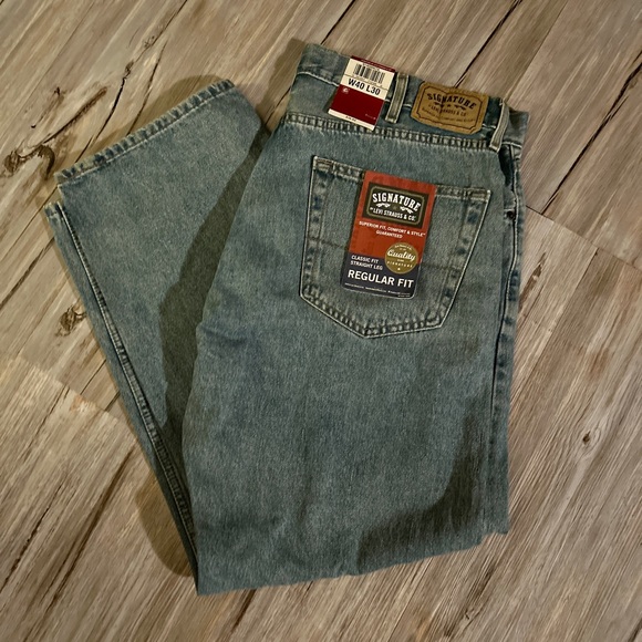 NWT Men’s Signature Levi’s Jeans - Picture 1 of 2